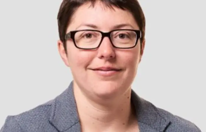Dr. Claudia Vogel
